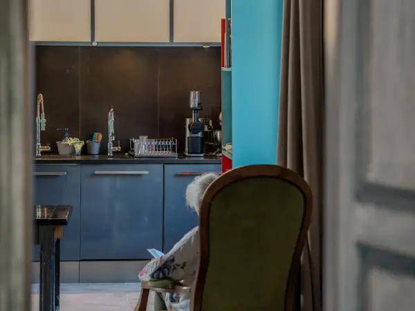 Enfilade vers la cuisine depuis le séjour.